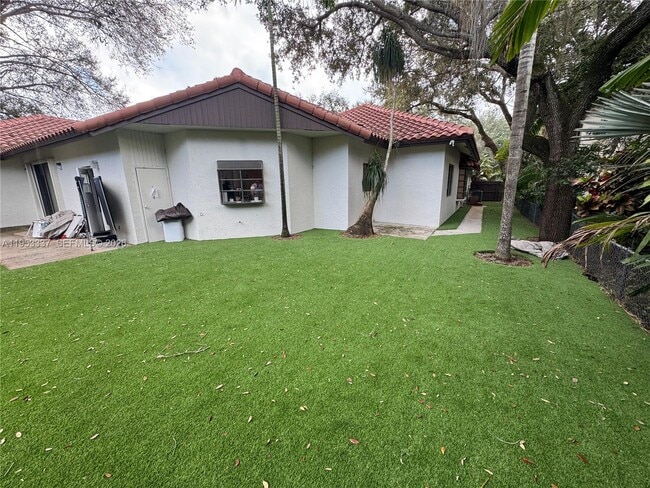 Foto del edificio - 3911 SW 56th Ct