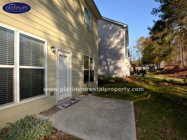 Building Photo - 5765 Falls Landing Dr