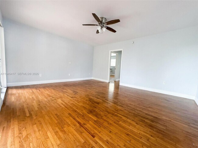 Foto del edificio - 1316 NE 105th St