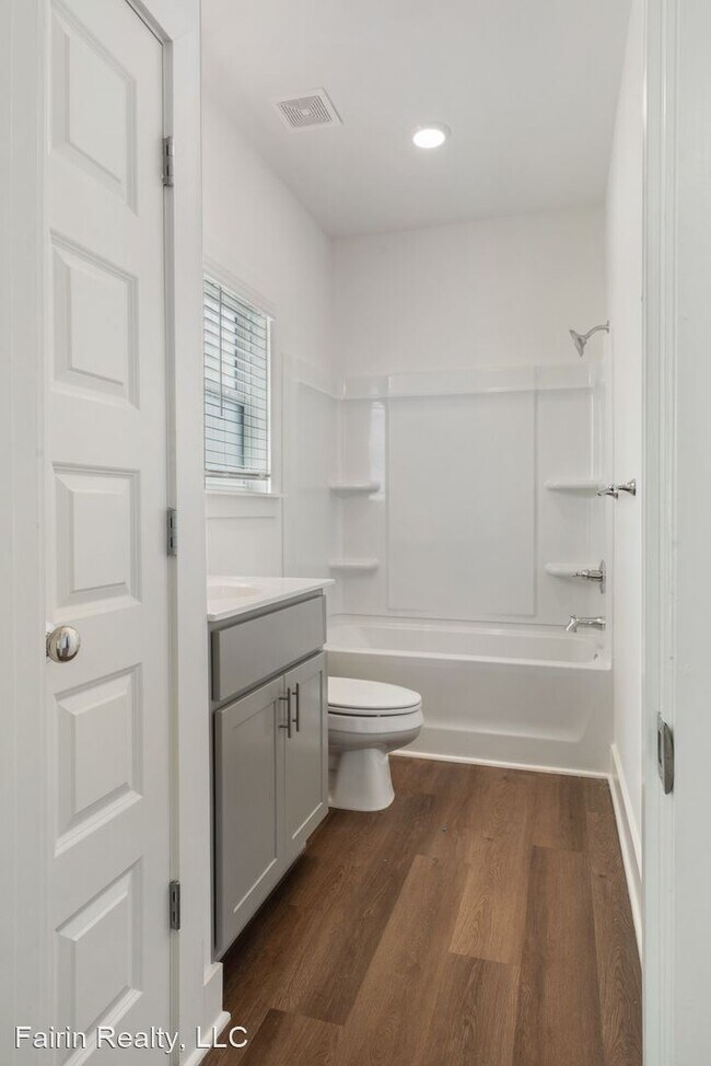 Building Photo - 3 br, 2.5 bath House - 4012 Red Rock Pl