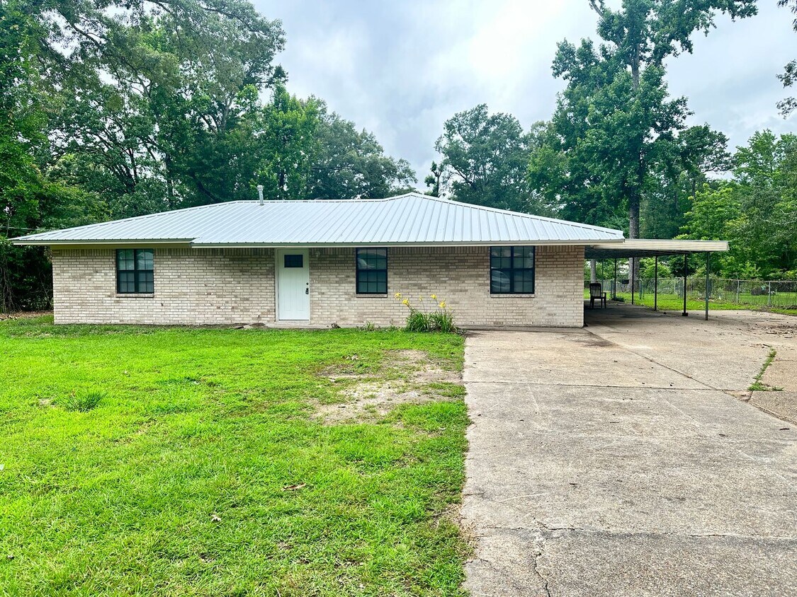 Primary Photo - Close to Barksdale Air Force Base...