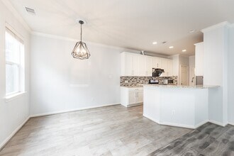 Building Photo - 24662 Folkstone Cir