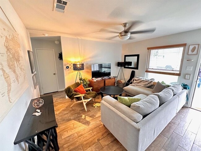 Building Photo - 410 Blueberry Hill