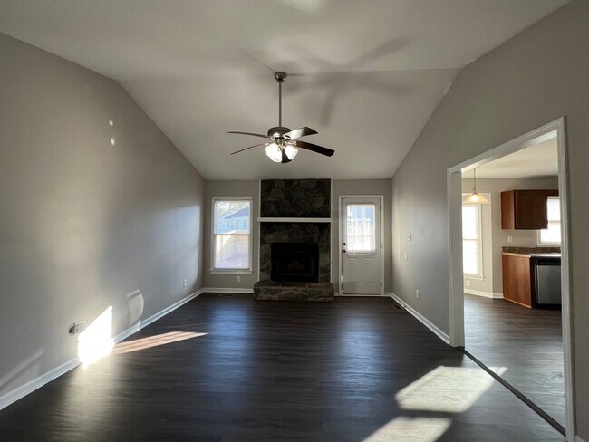 Building Photo - 5725 Randleman St.