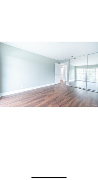 Building Photo - 13 Quail Hill Ln