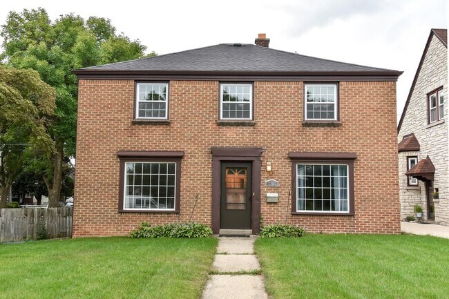 Front - 7105 W Bluemound Rd