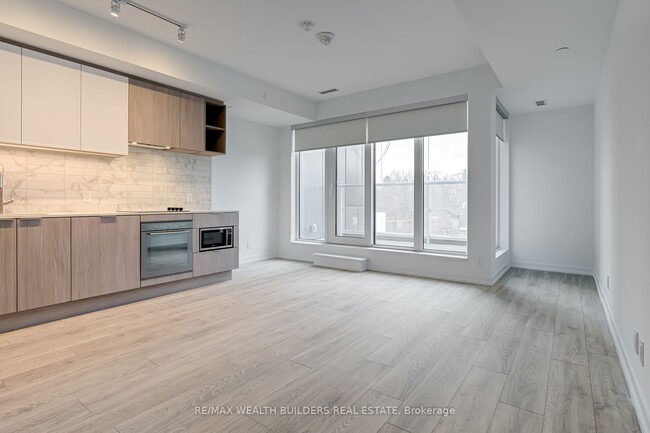 Building Photo - 2020 Bathurst St