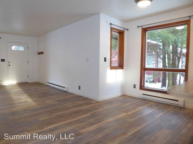 Building Photo - 3706 Amalga St