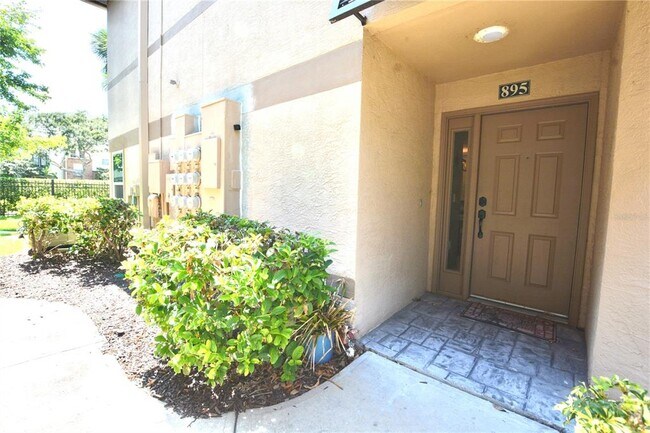 Foto del edificio - 895 Normandy Trace Rd
