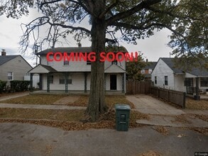 Building Photo - 909 Bryan St