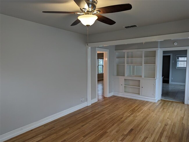 Building Photo - 4526 Avenue H