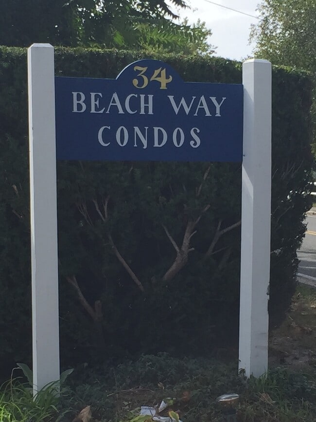 Foto del edificio - Two bedroom, first floor condominium unit at Beach Way Condos. West Dennis