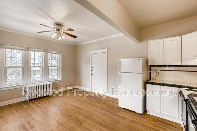 Foto del edificio - 1341 N Washington St