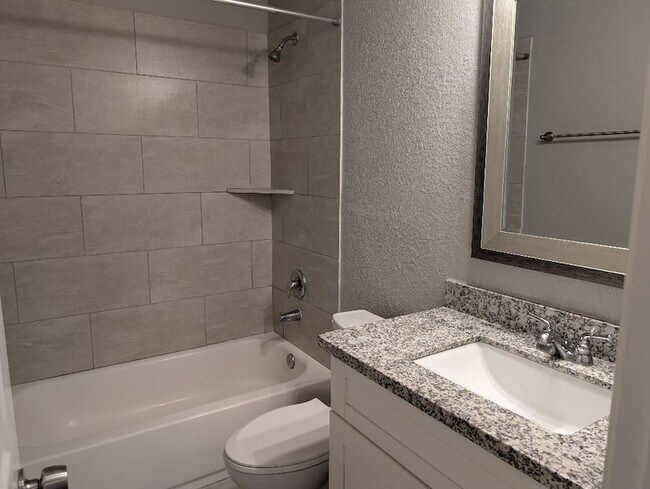 Foto del edificio - 16729 Meadowcroft St