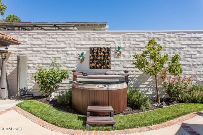 Building Photo - 4431 Regents Ct