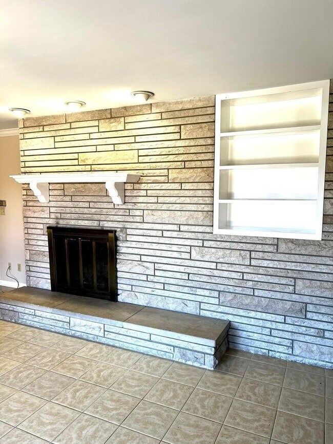 Foto del edificio - 501 Meadowlark Dr