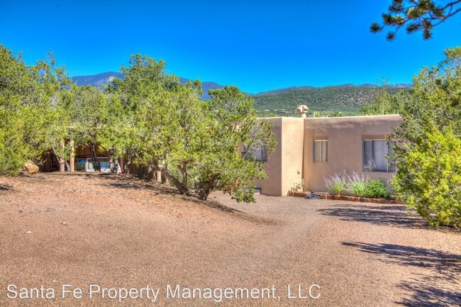 1041 Mansion Ridge Rd Santa Fe Nm House For Rent In Santa Fe Nm Apartments Com