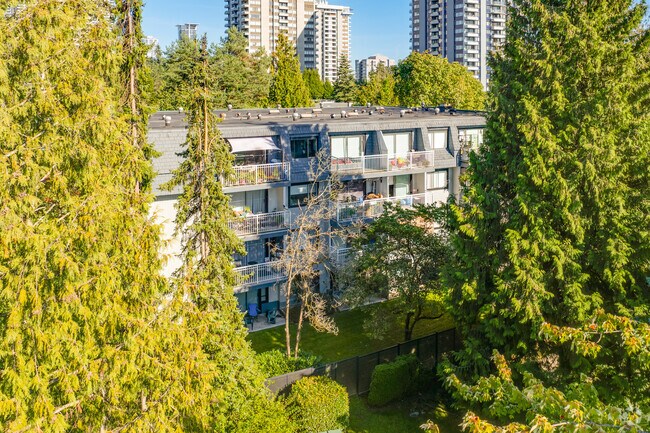 Building Photo - Carrigan Court Apartments