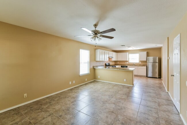 Building Photo - 5523 Red Canyon
