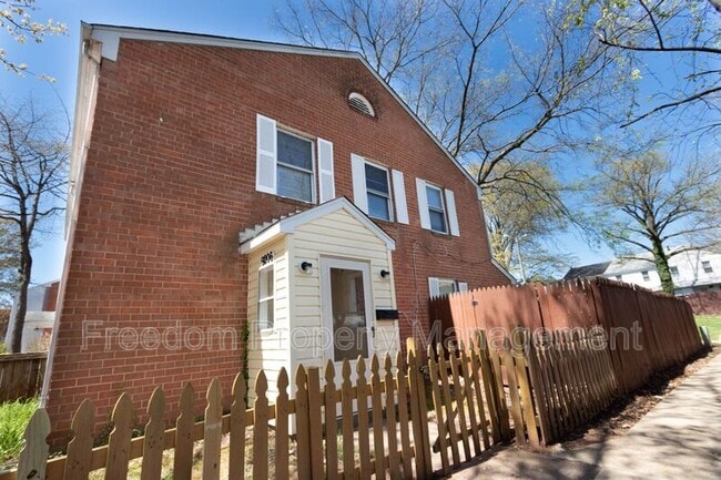 Building Photo - 9206 Hood Rd