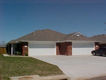 Shadowbrook - Fianna Place Court Duplexes