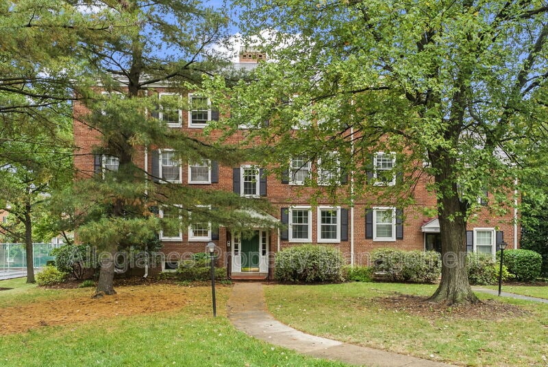 Photo - 4903 S. 30th St B-2