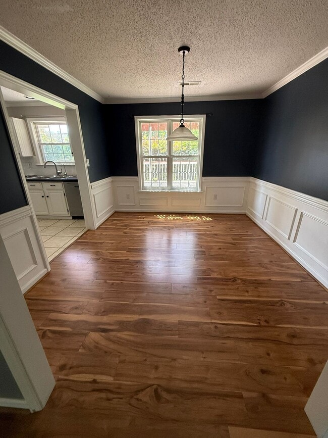 Building Photo - 3317 Sumter Dr