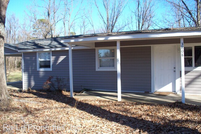 Foto del edificio - 2 br, 2 bath House - 3808 Messick Rd.