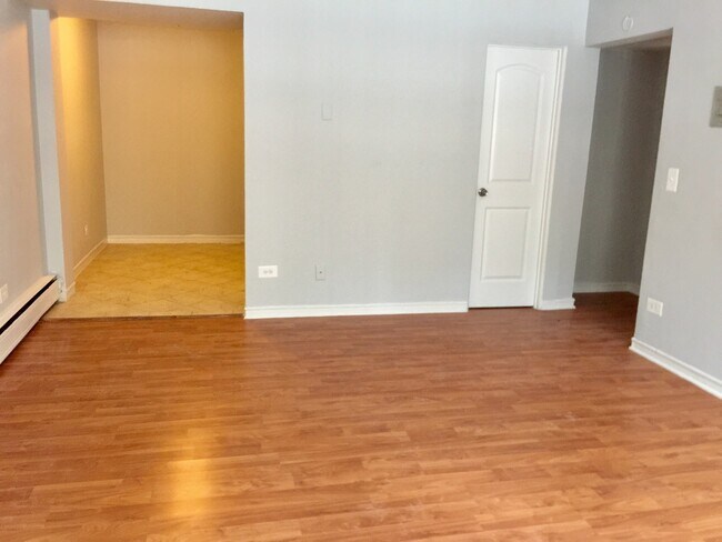 Foto del edificio - 6012 N Kenmore Ave