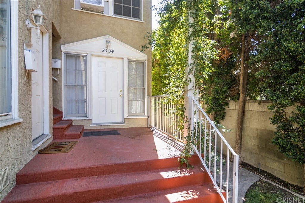 Foto principal - 2334 Keeler St