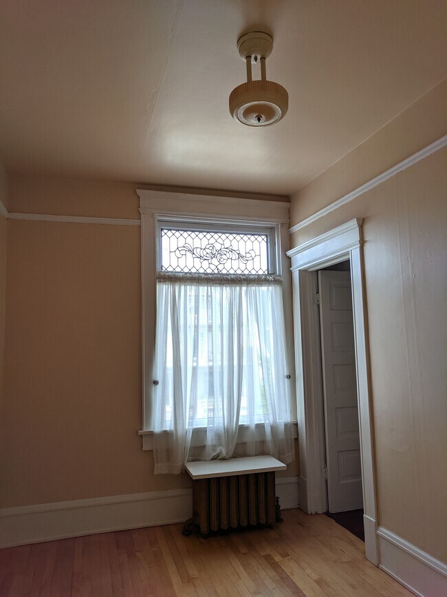 Cama pequeña/Oficina - 812 W Granite St