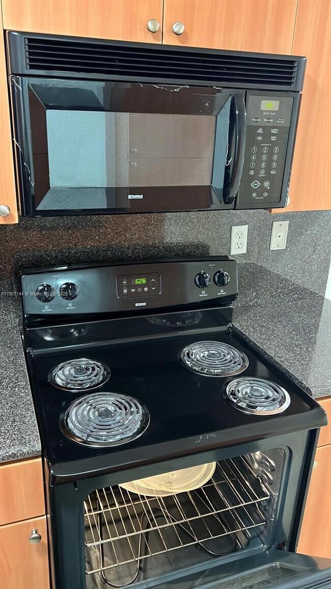 Foto del edificio - 9742 NW 46th Terrace