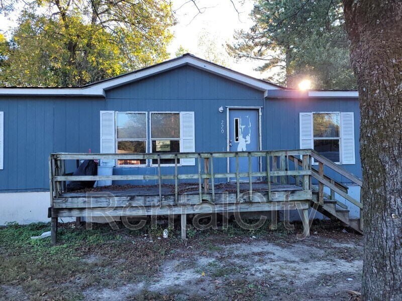 Foto principal - 220 Hawthorne Ave