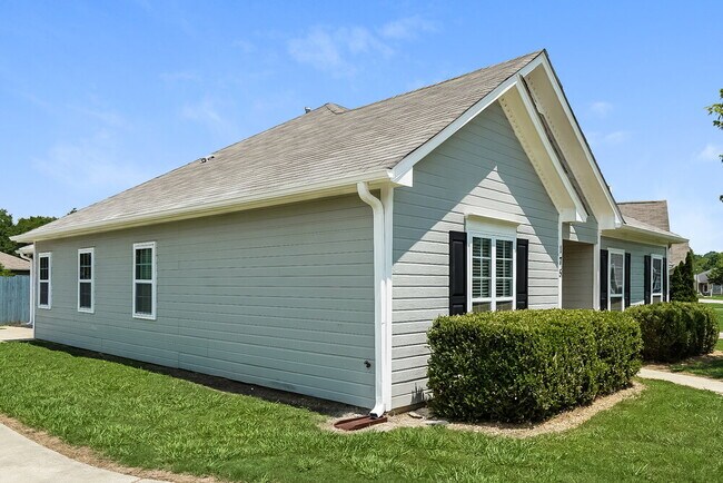 Foto del edificio - 175 Cedar Bend Dr