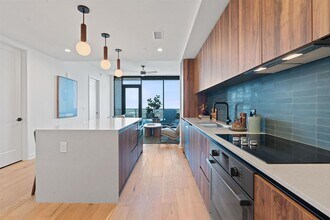 Building Photo - 84 East Ave