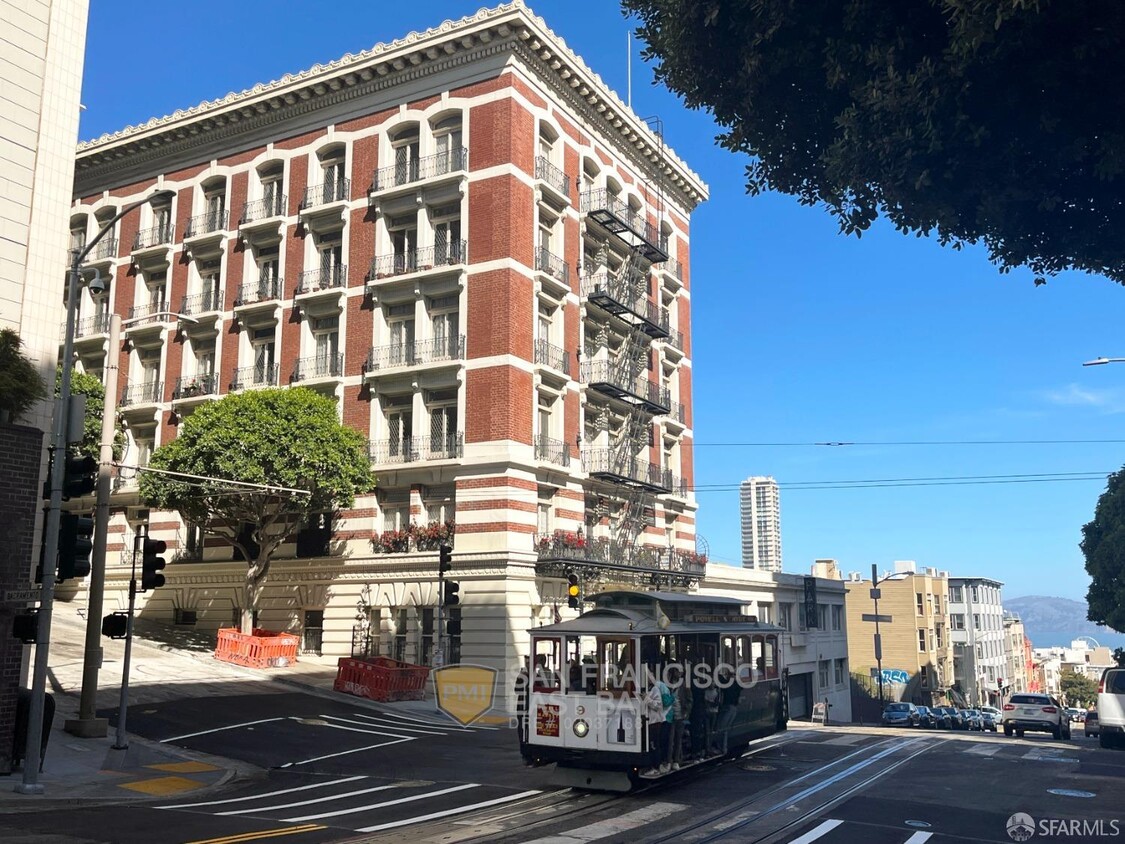 Primary Photo - 901 Powell St