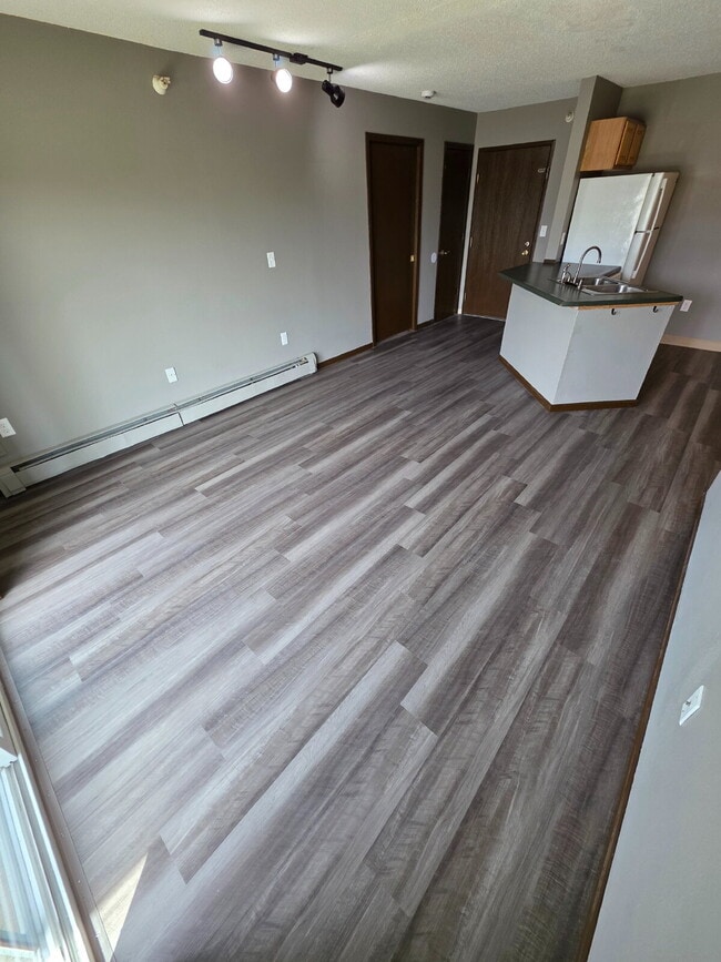 Building Photo - 3 Bedroom | 2 Bathroom Ground Floor Unit A...