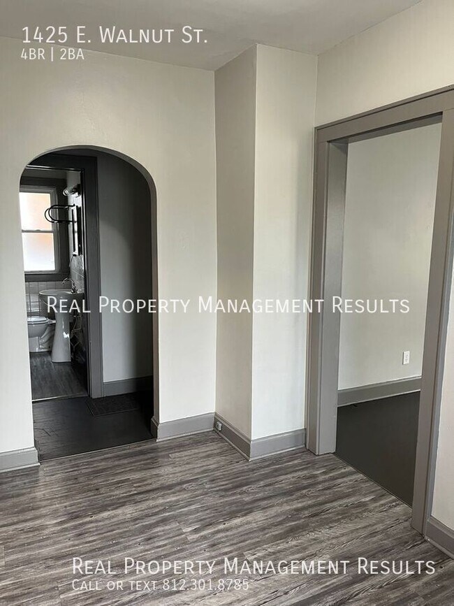 Foto del edificio - 1425 E Walnut St