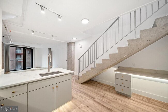 Foto del edificio - 616 E St NW