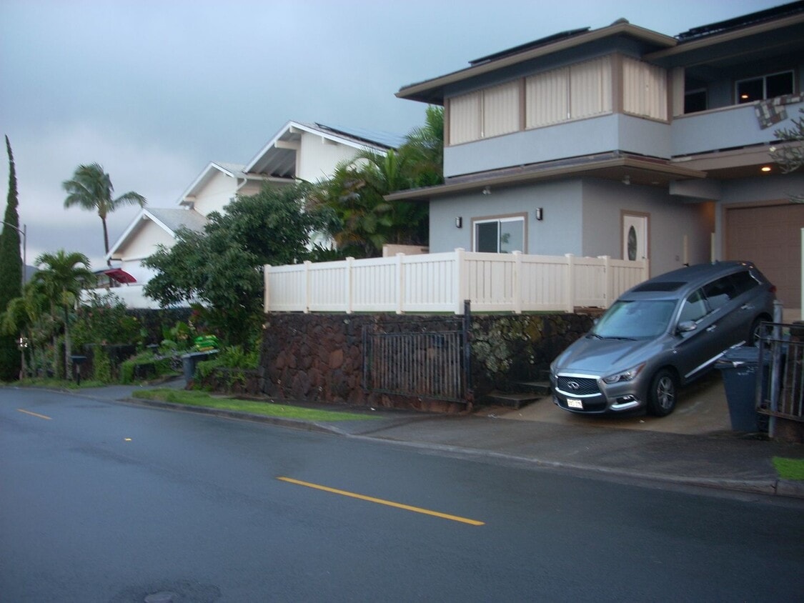 Halekoa Drive 1/1 - Halekoa Drive 1/1