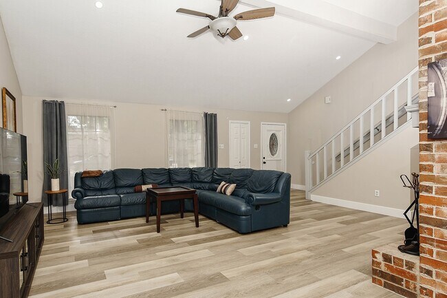 Foto del edificio - 103 N Deerfoot Cir