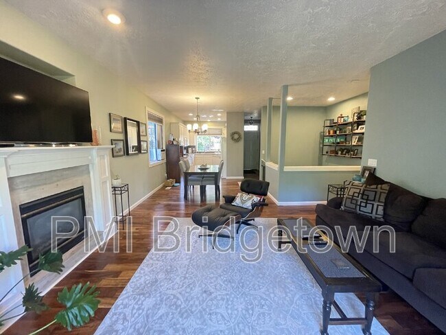 Foto del edificio - 1723 NW Wonderview Ave