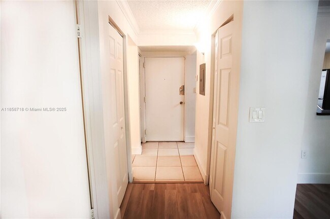 Foto del edificio - 1740 NW N River Dr