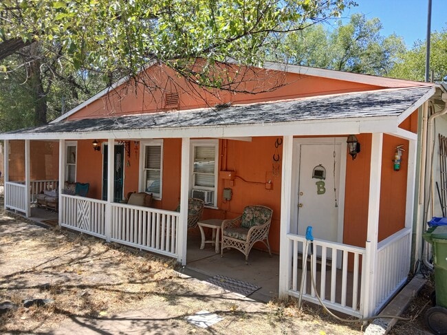 Building Photo - 558 Dameron Dr