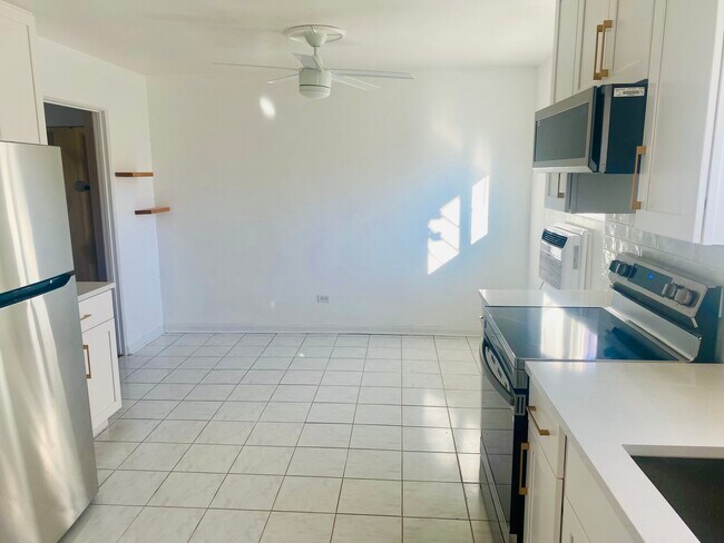 Cocina comedor, espacio para una mesa grande - 417 W Miner St