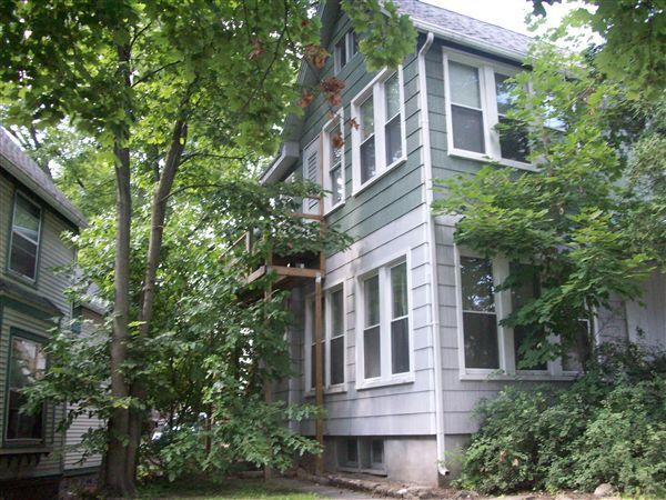 Foto del edificio - 1 br, 1 bath House - 812 Mary St 4