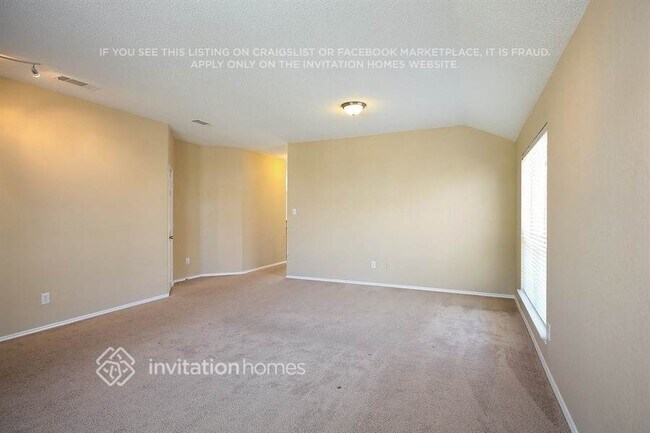 Building Photo - 614 St Eric Dr