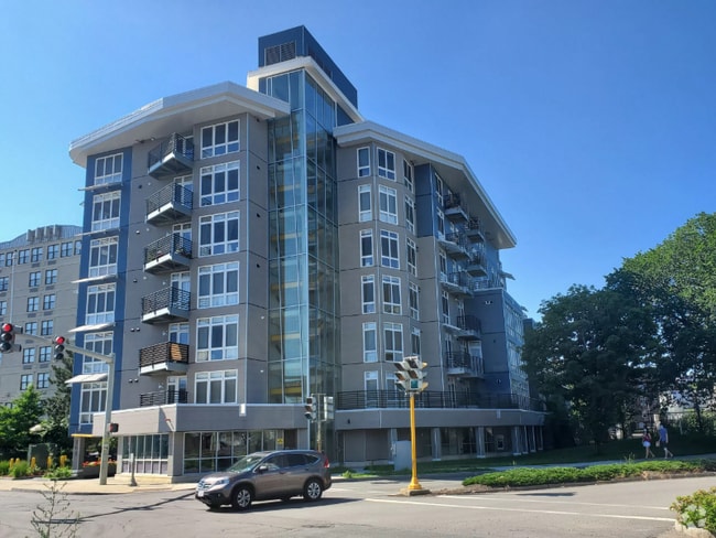 Building Photo - 262 Monsignor O'Brien Hwy