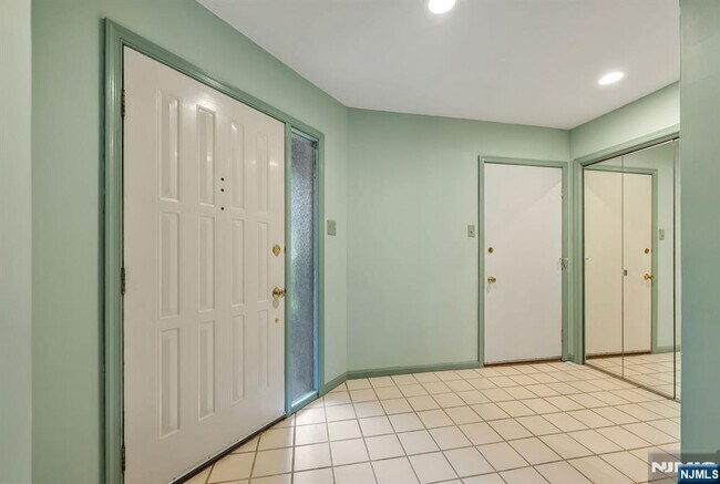 Foto del edificio - 43 Forsgate Ct