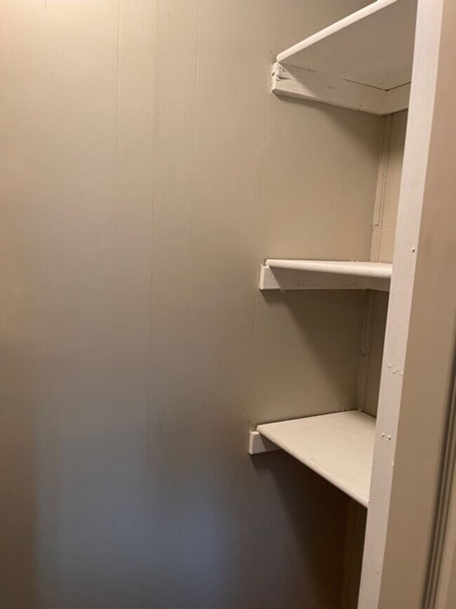 Foto del edificio - 2 Bedroom In Bridgeport on .36 of an acre-...